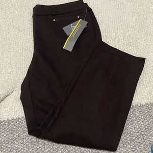 NWT-  JM Collection - 10P, 10Ps & 14PS. Slim Leg Pant